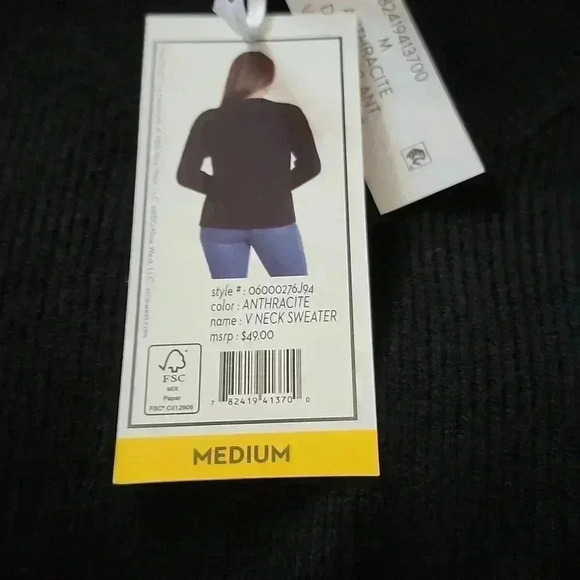 Black sweater Super Soft! - Picture 9 of 9